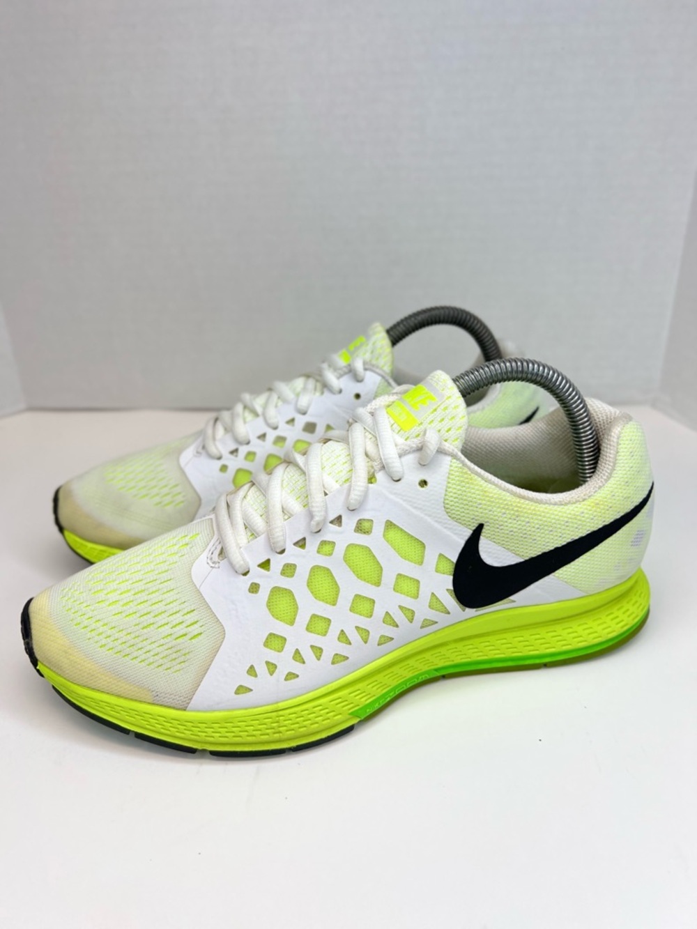 Nike Zoom Pegasus 31 Womens Running Size 8M White/Green 654486-101 Good Cond.